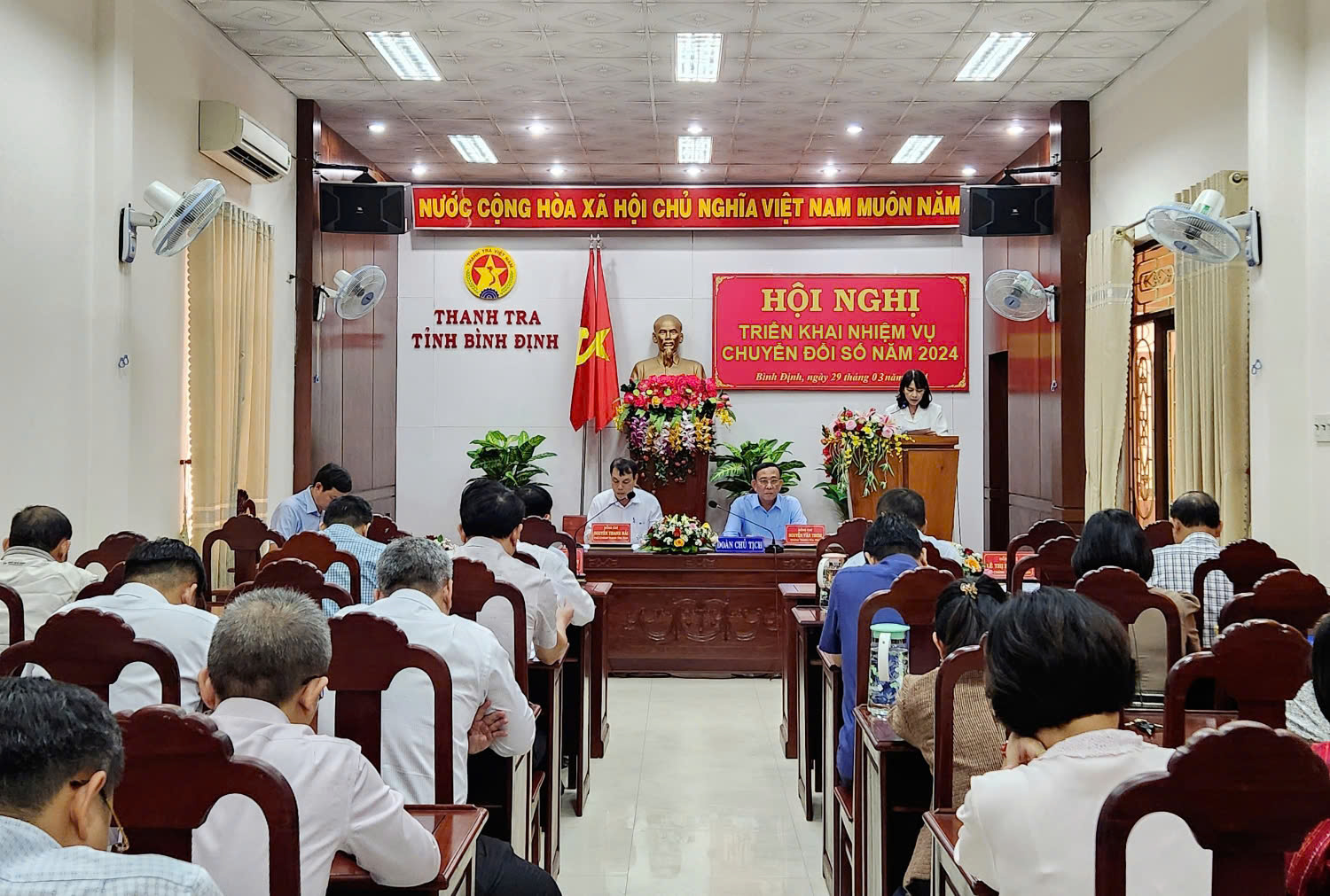 Quang cảnh hội nghị